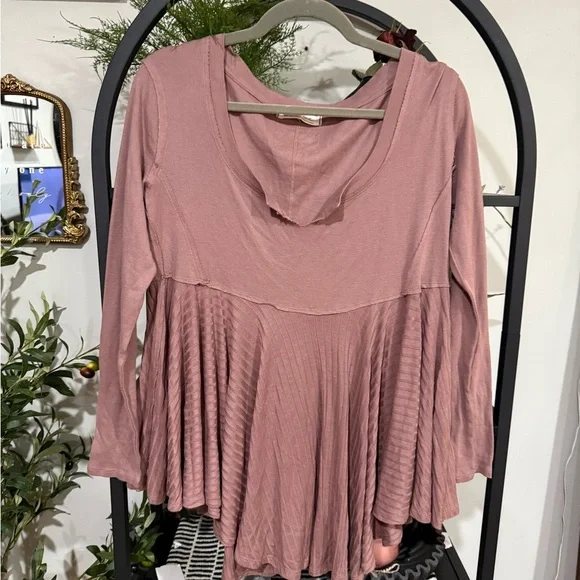 We The Free Pink Pleated blouse size small - Picture 2 of 9